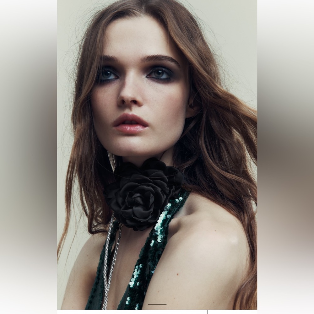 Zara JEWEL FLOWER NECKLACE